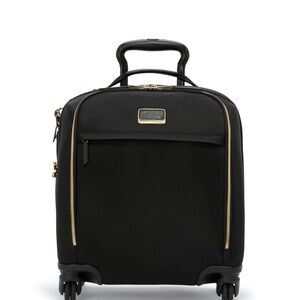 TUMI VOYAGEUR
Léger Compact Carry-On